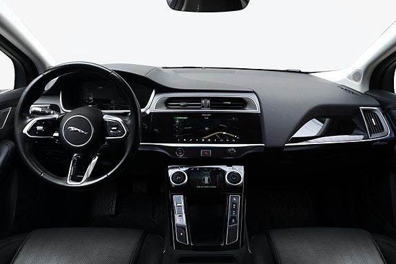 Jaguar I-PACE 13 of 24