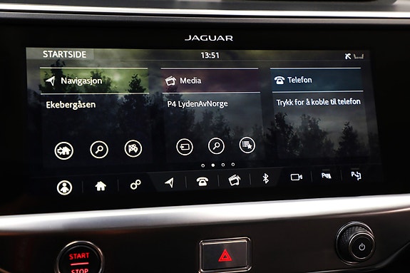 Jaguar I-PACE 21 of 24