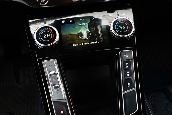 Jaguar I-PACE 18 of 24