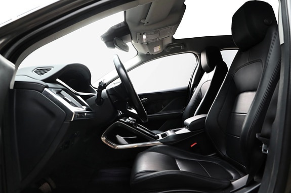 Jaguar I-PACE 10 of 24