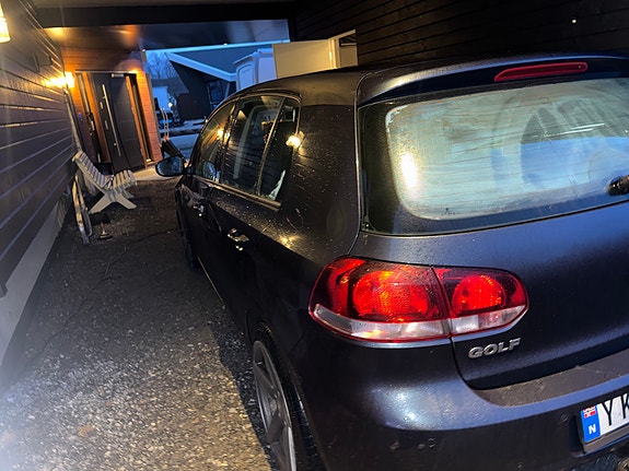 Volkswagen Golf VI 12 of 21