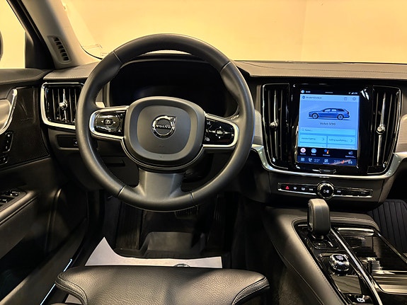Volvo V90 16 of 30