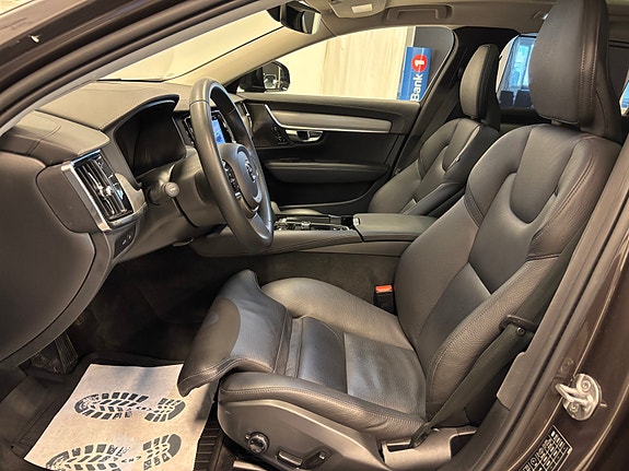 Volvo V90 11 of 30