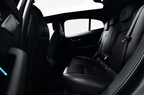 Jaguar I-PACE 12 of 27