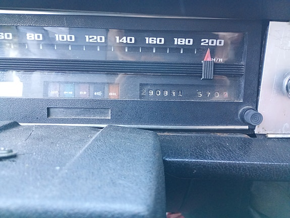 Volvo 140 3 of 10