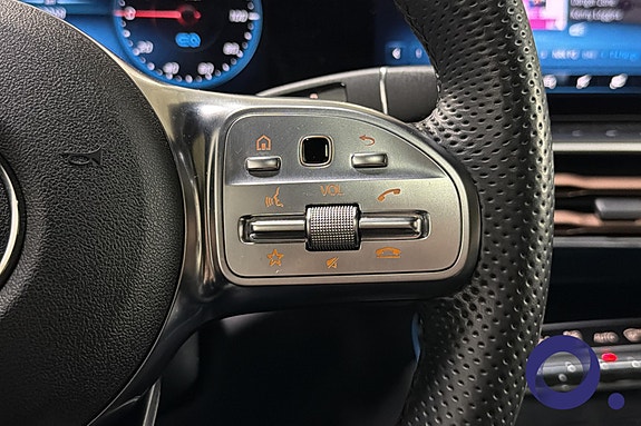 Mercedes-Benz EQC400 22 of 30