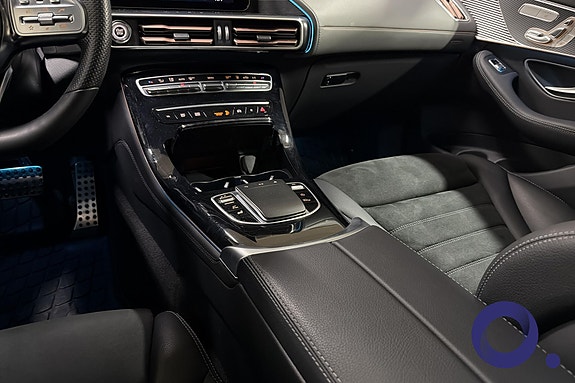 Mercedes-Benz EQC400 24 of 30
