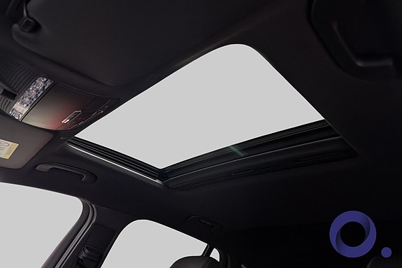 Mercedes-Benz EQC400 18 of 30