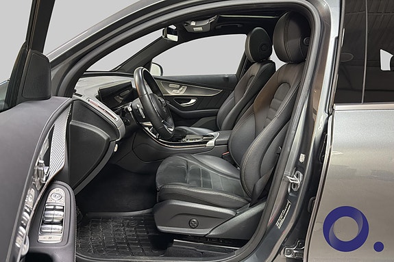 Mercedes-Benz EQC400 12 of 30