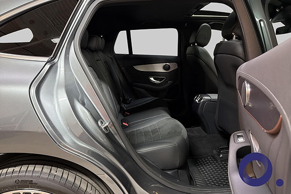 Mercedes-Benz EQC400 17 of 30