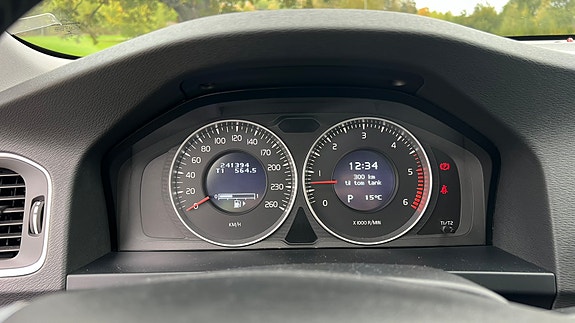 Volvo V60 11 of 16