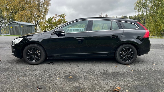 Volvo V60 3 of 16
