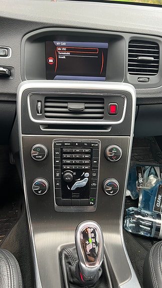 Volvo V60 13 of 16