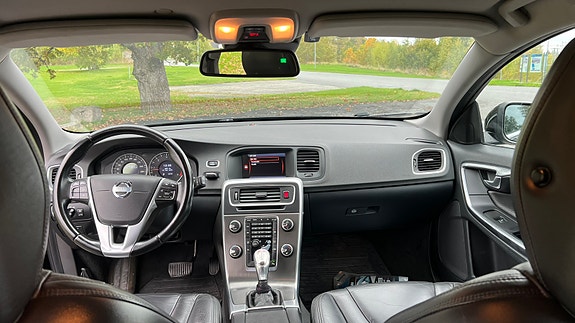Volvo V60 15 of 16