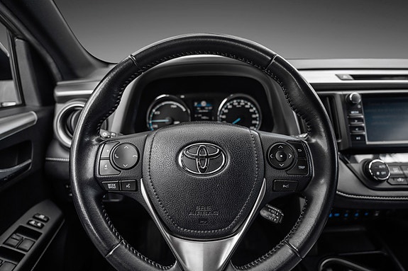 Toyota RAV4 16 of 25