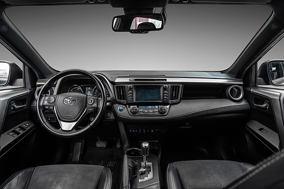 Toyota RAV4 15 of 25