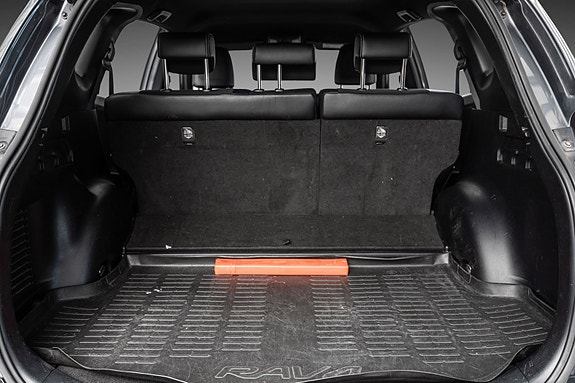 Toyota RAV4 23 of 25