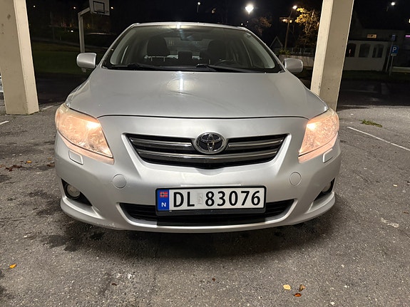 Toyota Corolla 3 of 13