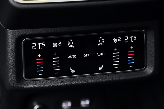 Audi e-tron 14 of 30