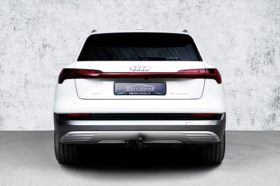 Audi e-tron 6 of 30