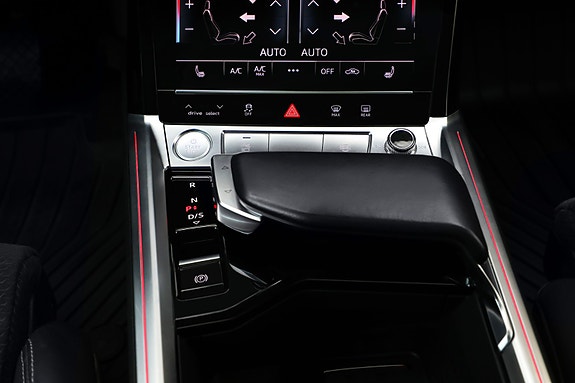 Audi e-tron 24 of 30