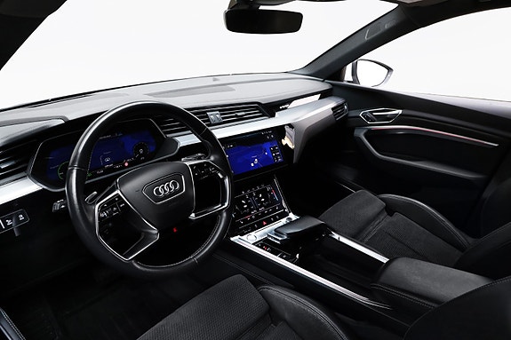 Audi e-tron 10 of 30
