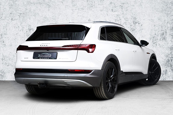 Audi e-tron 2 of 30