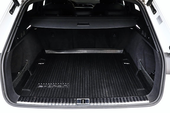 Audi e-tron 7 of 30