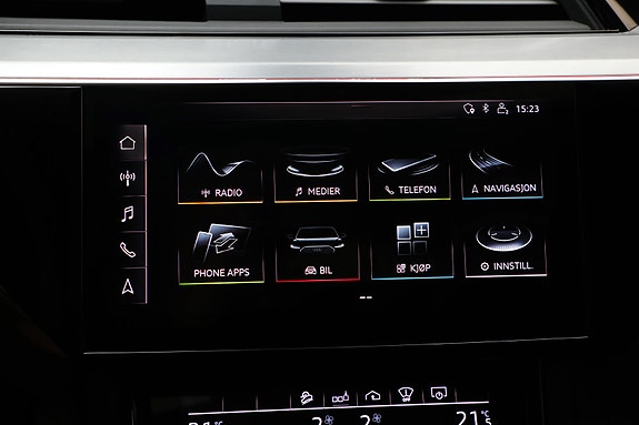 Audi e-tron 28 of 30