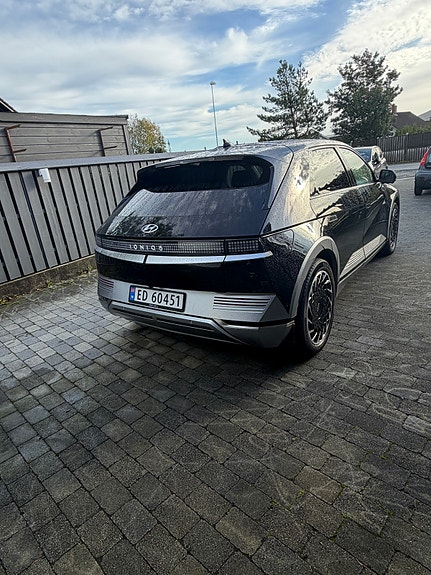 Hyundai Ioniq 5 3 of 29