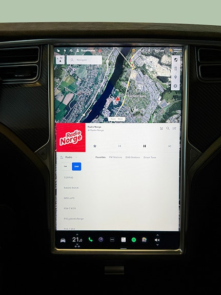 Tesla Model X 23 of 30