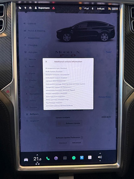 Tesla Model X 28 of 30