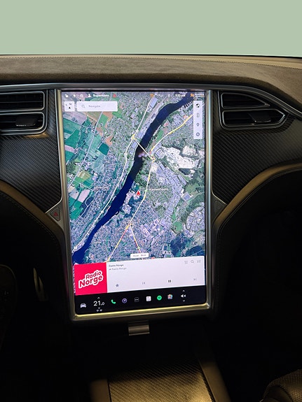 Tesla Model X 22 of 30
