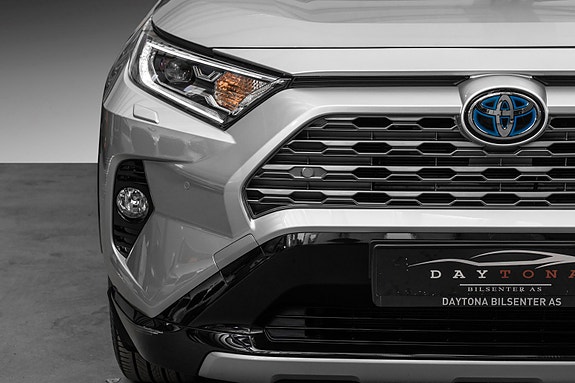Toyota RAV4 7 of 25