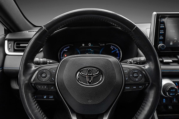 Toyota RAV4 16 of 25