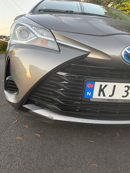 Toyota Yaris 6 of 16