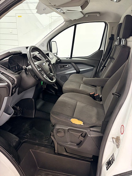 Ford Transit 12 of 21