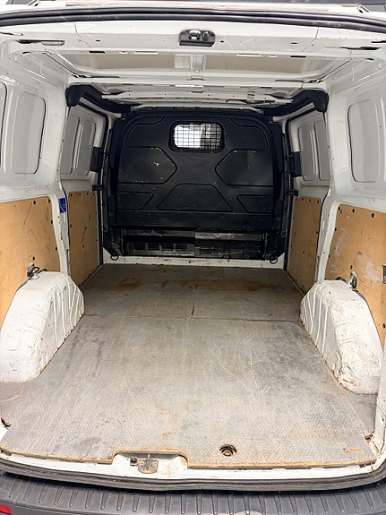 Ford Transit 19 of 21