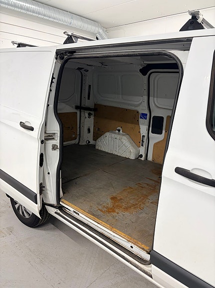 Ford Transit 17 of 21
