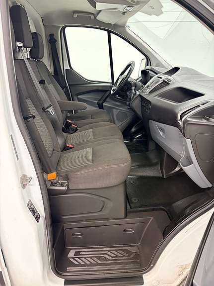 Ford Transit 11 of 21