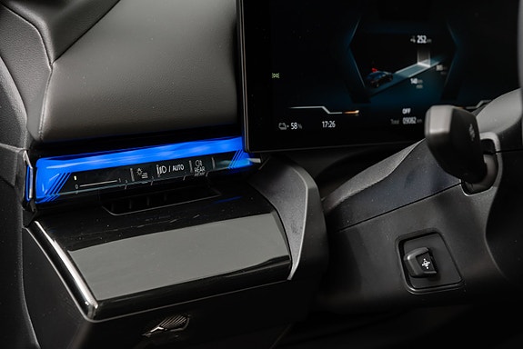 BMW i5 21 of 30