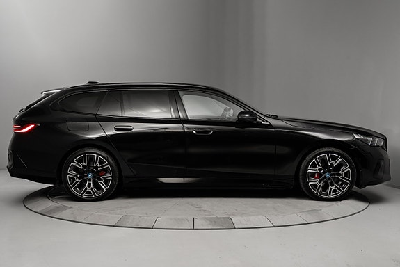 BMW i5 6 of 30