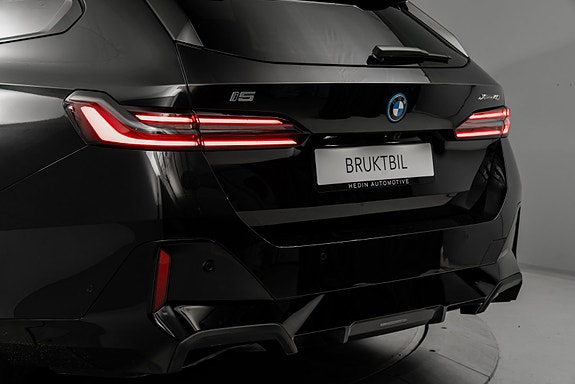 BMW i5 10 of 30