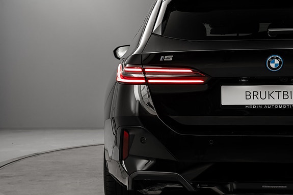BMW i5 9 of 30
