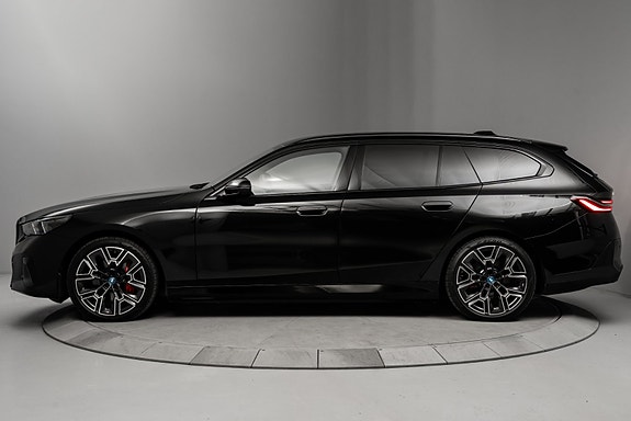 BMW i5 3 of 30