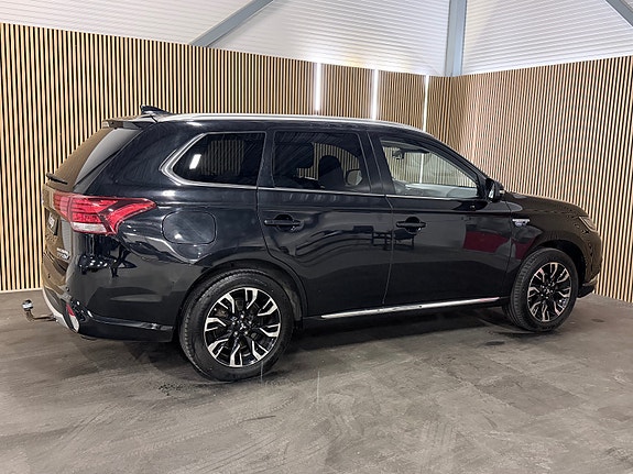 Mitsubishi Outlander 10 of 30