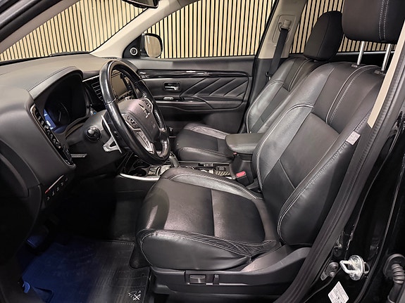 Mitsubishi Outlander 16 of 30
