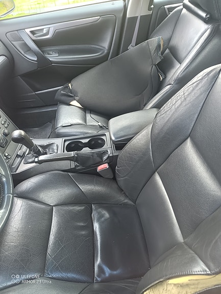 Volvo V70 9 of 9