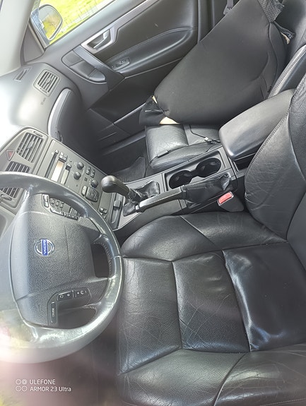 Volvo V70 7 of 9