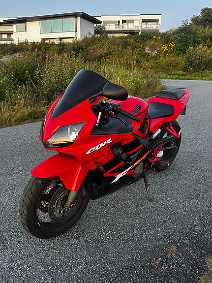 Honda CBR 600 F 3 of 9